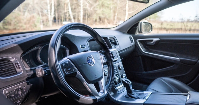 Volvo V60 cena 51800 przebieg: 351507, rok produkcji 2014 z Warszawa małe 631
